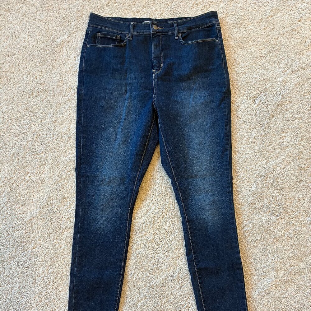 NWOT Signature by Levi Strauss High-Rise Skinny Fade Jeans